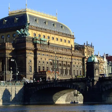 Angel With Large Terrace R6 * Prag