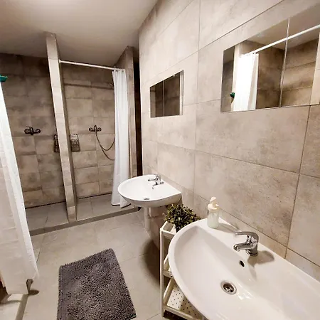 Angel With Large Terrace R6 Homestay Prague